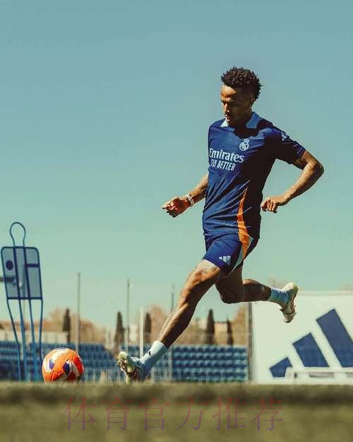 阿斯:米利唐恢复进展顺利 预计世俱杯前伤愈回归 阿斯:米利唐恢复进展顺利 预计世俱杯前伤愈回归